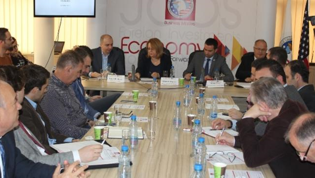 Ministrja Hykmete Bajrami mori pjesë në tryezën për lehtësimin e eksportit