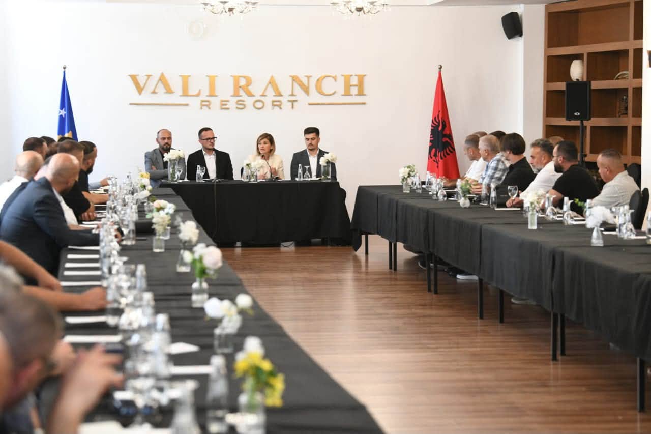 MINTI mban konsultim publik me bizneset për Parkun Industrial në Gjilan